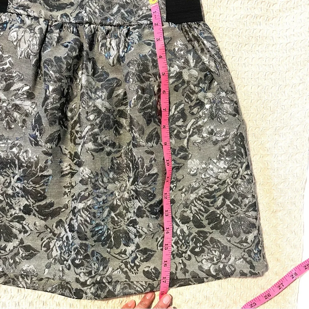 CHARLOTTE RUSSE Y2K Metallic Silver Mini Skirt Pockets Vintage SZ M EUC